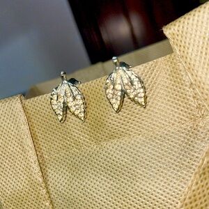 Vintage clip on Earrings